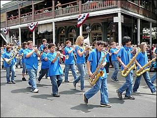 SacJazz08_parade-062c.jpg