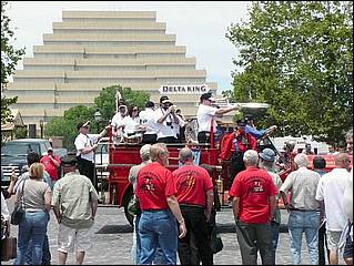 SacJazz08_parade-081c.jpg