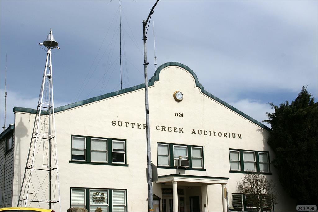 GoldCountry10-222a1-SutterCreek-web.jpg - for personal use